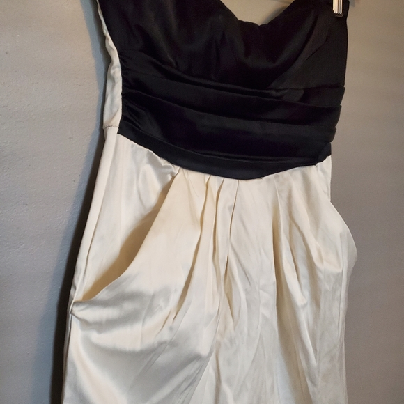 Impress Black/White Dress w/Pockets - Size M - Picture 4 of 11